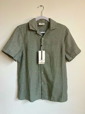 NWT Men’s Textured Resort Shirt, Short Sleeve Button Down Herringbone Shirt